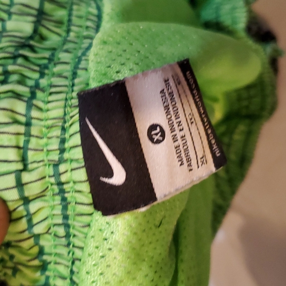 💥50% sale💥Nike green board shorts szXL #b108 - Picture 4 of 7
